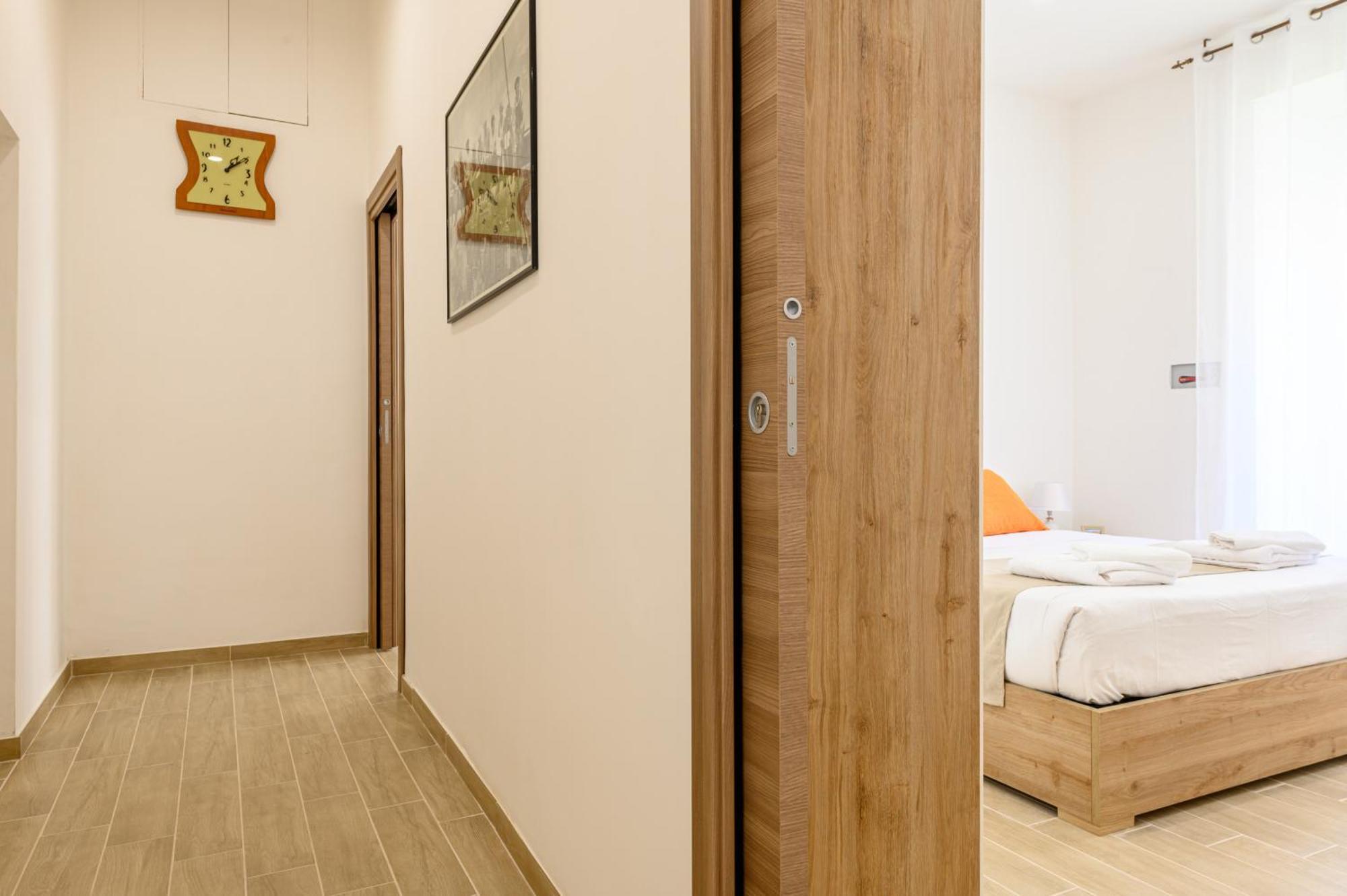 Domus Romeo Apartment เนเปิลส์ ภายนอก รูปภาพ