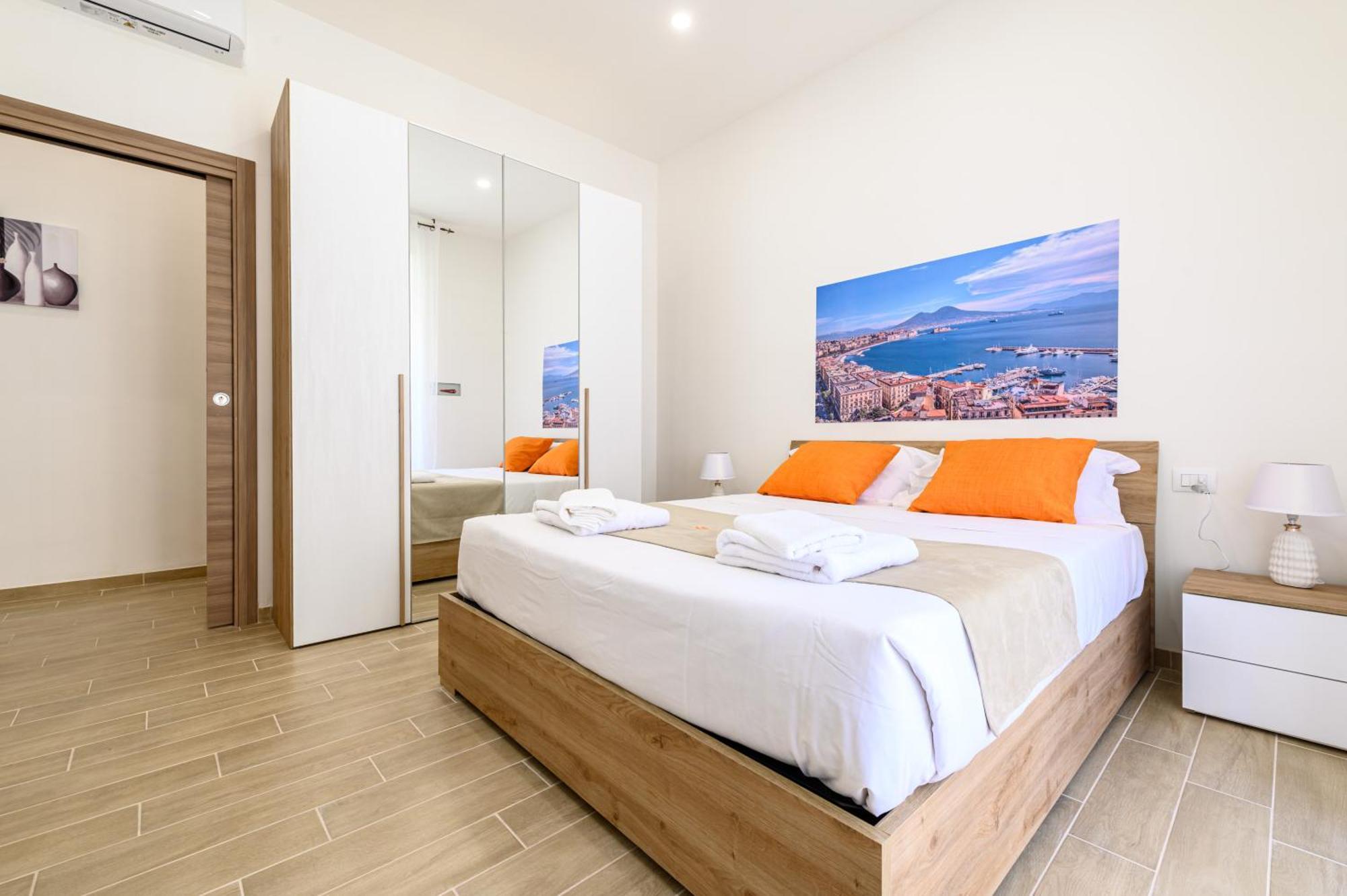 Domus Romeo Apartment เนเปิลส์ ภายนอก รูปภาพ