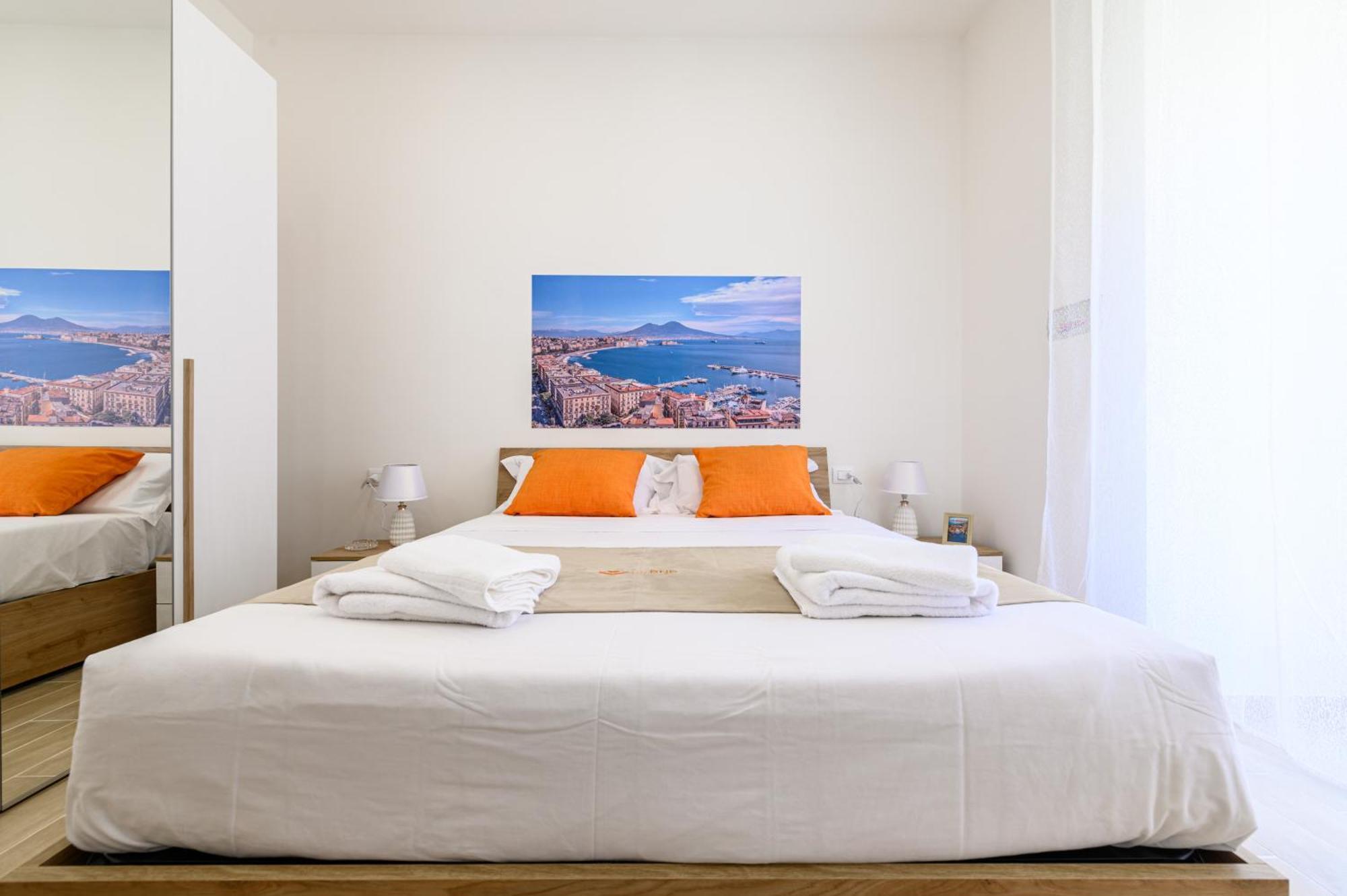 Domus Romeo Apartment เนเปิลส์ ภายนอก รูปภาพ
