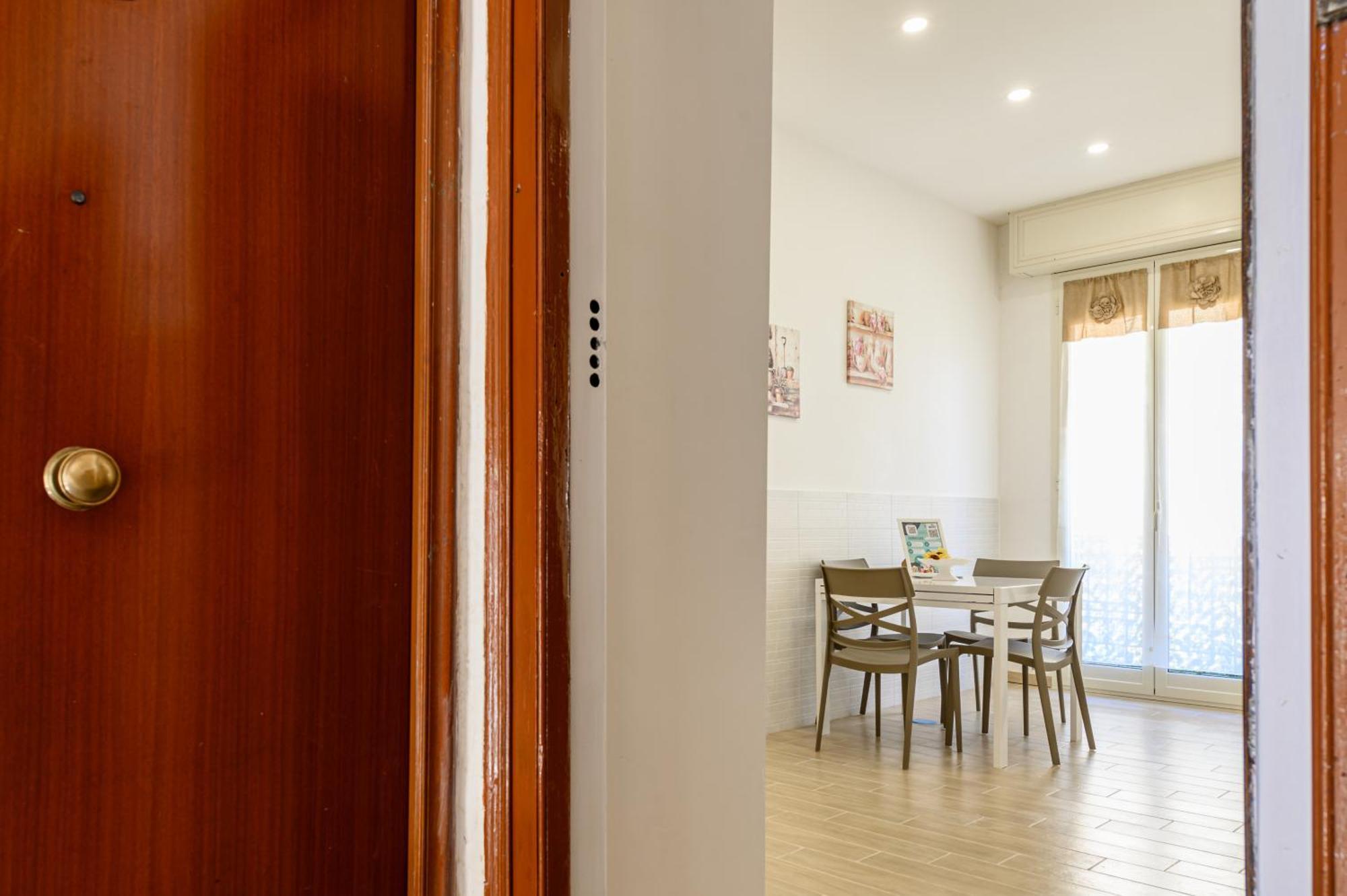 Domus Romeo Apartment เนเปิลส์ ภายนอก รูปภาพ